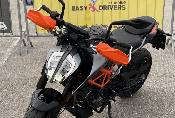 KTM Duke 125