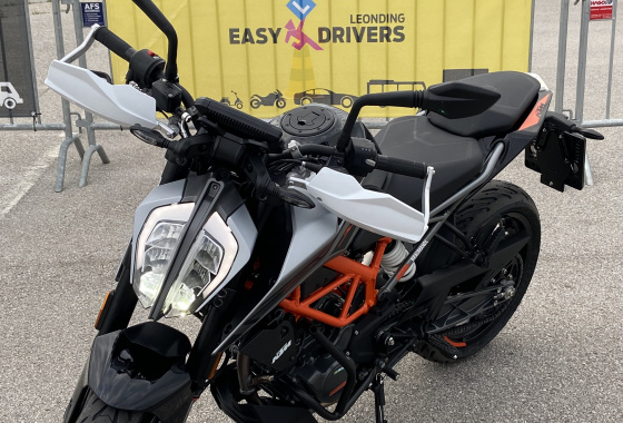 KTM Duke 125