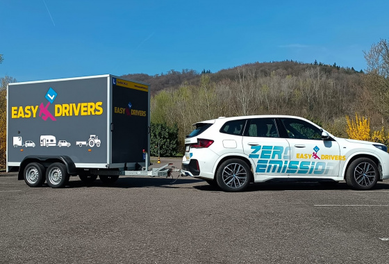 BMW iX1 + Anhänger Humer